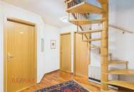 Zweistöckige Dachgeschosswohnung mit 5 Zimmern