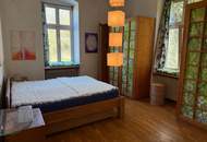 Haus mit 180 m² Garagenhalle und großem Garten