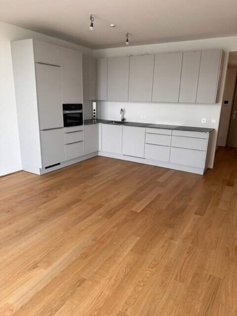 Doktor-Adolf-Schärf-Platz 05, 1220 Wien