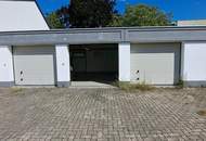 Zwei GARAGEN / HALLEN mit jeweils 3 STELLPLÄTZEN - zu mieten