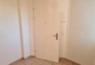 Herrliche Dachgeschosswohnung mit großer Terrasse - Nähe Krottenbachstraße!