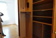 Luxuriöse Altbauwohnung mit großer Wohnküche, möbliertem Schrankraum &amp; sonnigem Eckbalkon im Kremplhof - Leoben Josefee