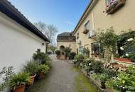 Ehemaliger Heuriger in den Sooßer Weingärten mit 2 Wohneinheiten und riesigem wundervollem Garten