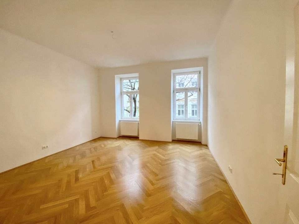 ERSTBEZUG im CHARMANTEN ALTBAU, U3 NÄHE!