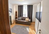 STILVOLLE 4-ZIMMER-WOHNUNG MIT BALKON, LOGGIA UND EIGENEM PARKPLATZ