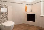 Baumeisterhaus in ökologischer Bauweise, Naturgarten, Photovoltaik