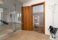 Baumeisterhaus in ökologischer Bauweise, Naturgarten, Photovoltaik