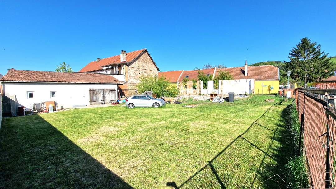 DB IMMOBILIEN | Sonniger Eck-Baugrund in Henzing