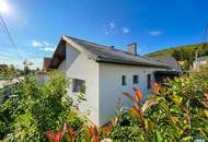 Charmantes Einfamilienhaus mit Kamin, Südterrasse und Garten in ruhiger Wohnlage