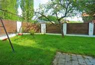 Bauernhaus mit Nebengebäude und Feldern in Durchham