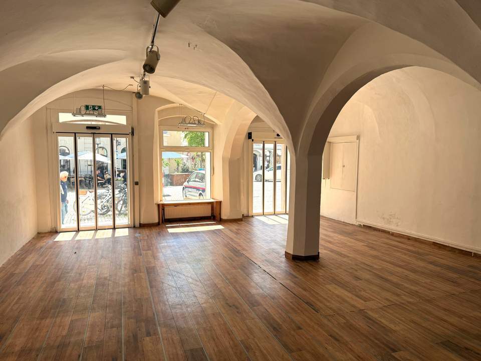 Geschäftslokal mit Lift am Stadtplatz