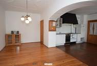 Wohnhaus mit uneinsehbarem großen Garten im Zentrum von Kilb