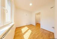 ERSTBEZUG nach Sanierung I Großzügige 2 Zimmer Wohnung mit Loggia I Tischler Einbauküche inkl. Siemensgeräte I Allerheiligenplatz I U-Bahn Nähe