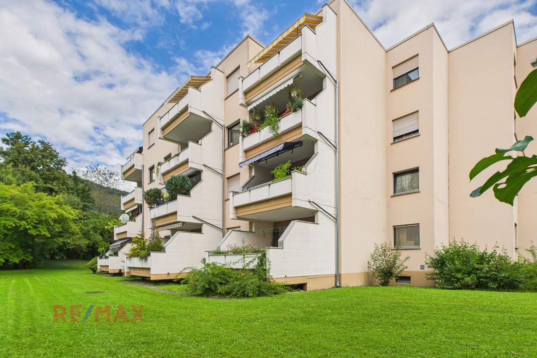 Wohnen mit Weitsicht: Charmante 4-Zimmer-Wohnung mit Balkon