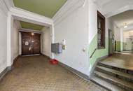 ++Q16++ Renovation-needed 2-room old building flat, lots of potential