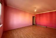 Sanierungsbedürftige 2 Zimmer Wohnung in S-Bahn-Nähe - KEIN LIFT!