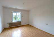 Liebevoll saniertes Einfamilienhaus in Ruhelage m. Doppelgarage - wartet auf Ihren Einzug