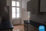 Unbefristet: Elegante 4 Zimmer Altbauwohnung