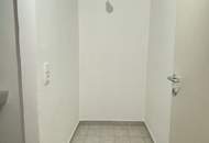 Außergewöhnliches 3-Zimmer-Familiendomizil im Grünen mit Erholungsfaktor und perfekter Infrastruktur! Helle Räume, modernes Bad und praktischer Hauswirtschaftsraum inklusive!