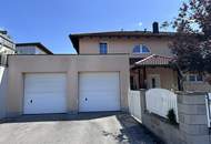 Tolles Zweifamilienhaus mit Einliegerwohnung, sonniger Terrasse, Keller, Doppelgarage und Pool!