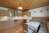 Platz für Alle! Haus mit Garten, Doppelgarage und Hütte!