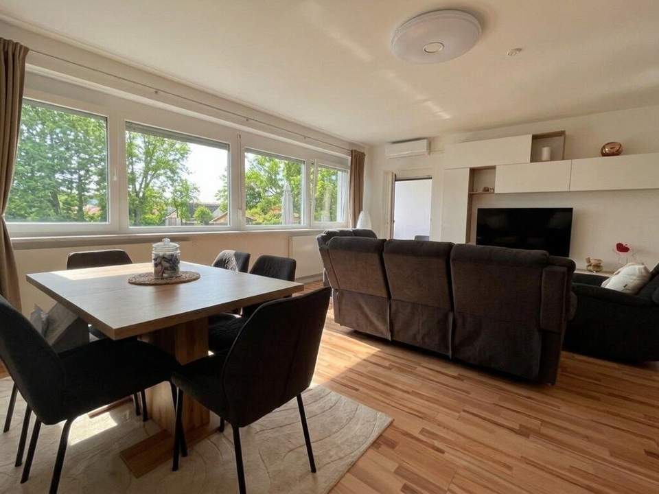 Feldkirchen bei GRAZ: Sonnige, renovierte 3-Zimmer-Wohnung in Ruhelage mit Erstbezugscharakter, Loggia + Parkplatz