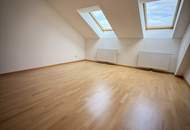 Unbefristete Dachgeschoßwohnung (mit Klimaanlage) mit Hofruhelage und Terrasse in der Flurschützstraße