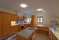 Großzügige 6-Zimmer-Wohnung im charmanten „Adlerhof“ - inkl. Eigengarten und Stellplatz