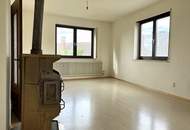 **Wohnhaus mit 3 separat begehbaren Einheiten, Terrasse, Garten und Garage**