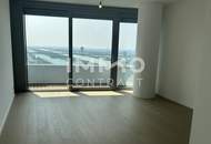 Leben im 39. Stock! Erstbezug Studio Apartment inkl. Doorman, Gym, Sauna, Pool, Bar, Eventlounge