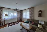 Wohnhaus mit Altbestand und Scheune