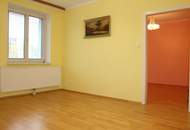 Charmante Erdgeschosswohnung mit Balkon in Traisen – ideal für Singles oder Paare!