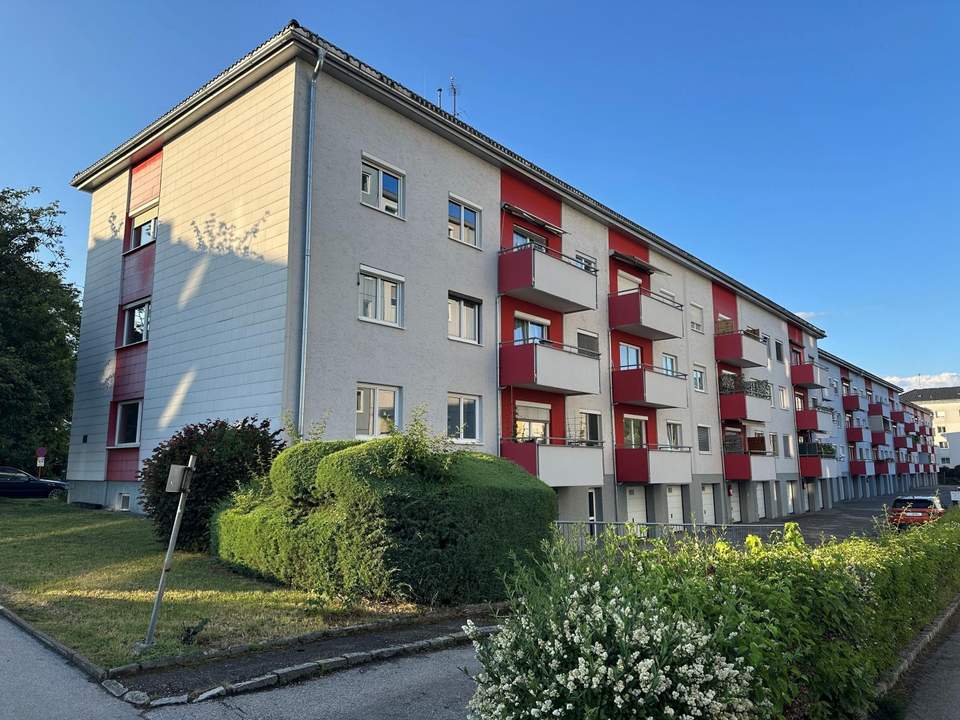 LINZ/URFAHR :GARAGE in Urfahr Dornach (Nähe Freistädter Straße)