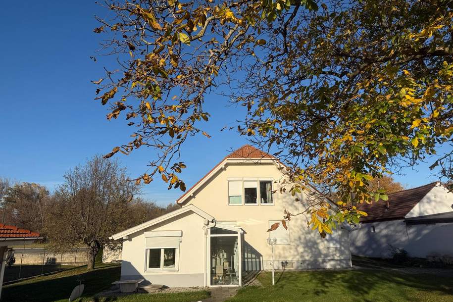 Villa mit Wintergarten und Nebengebäude, Haus-kauf, 399.999,€, 2474 Neusiedl am See