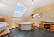 Helles und top ausgestattetes Einfamilienhaus mit großem Garten, Sauna &amp; Keller