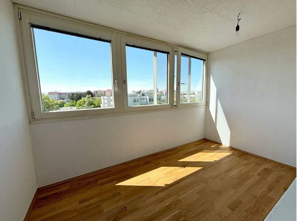 Renovierte zwei Zimmer Wohnung - Loggia - Ausblick