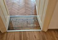 "Jetzt Preisreduzierung!" Wohnen und/oder arbeiten in großzügiger-teilsanierter 4 Zimmer-Altbau-Wohnung an der Linzer Herrenstraße