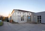 Große Lagerhalle auch beheizbar und Nebentrakt mit 740 m² Nutzfläche (Einfahrtstor 350x470) Industrieboden.
