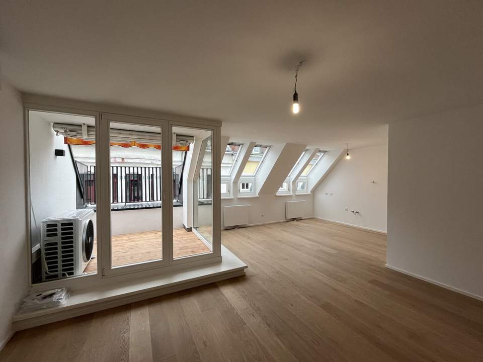 1180! Topmoderne, hochwertig sanierte DG-Maisonette mit Terrasse in toller Lage!