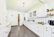 Große Villa thronend über Feldkirch mit Baulandreserve