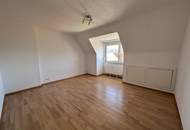 Helle 2 Zimmer Wohnung im Zentrum!