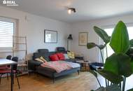 Urlaubsstimmung in Ruhelage - 100m² Eigentumswohnung, Wohnküche, Balkon, 3 Schlafzimmer, 2 Bäder, Parkplatz, Carport und Pool!