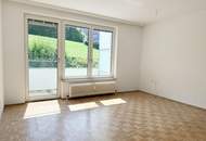 Zentrale Ruhelage * 2 Zimmer-Wohnung mit Balkon und PKW Stellplatz