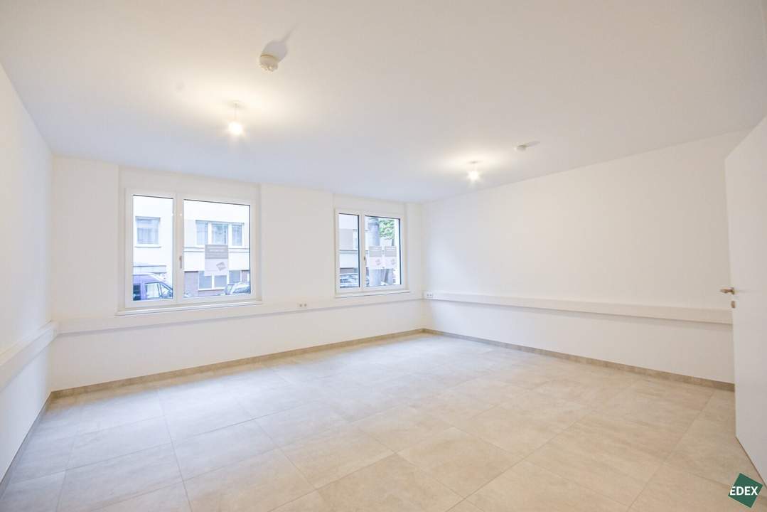 Top-Lage in Gersthof: Modernes 2-Zimmer-Büro mit Terrasse und Kühlung
