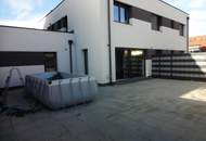 Moderne Doppelhaushälfte mit Photovoltaikanlage, Terrasse und Garten !