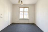 Charmante 2-Zimmer-Altbauwohnung mit Potenzial in zentraler Ruhelage