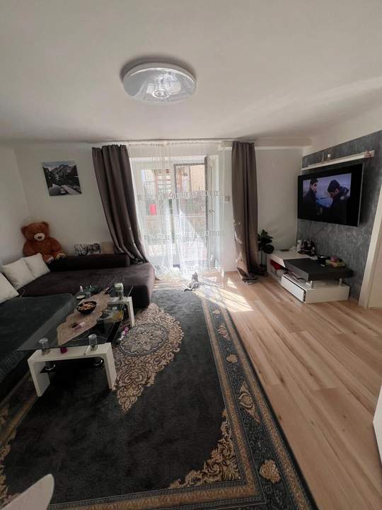 3 ZIMMERWOHNUNG MIT GROSSER TRASSE IN MARIA LANZENDORF (Provisionsfrei)