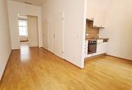 ZIEGLERGASSE bei FUZO Mariahilfer Straße, 50 m2 Altbau, Einzelwohnraum, Extraküche, Wannenbad, Ruhelage, 1. Liftgeschoß