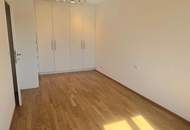 Dachgeschosswohnung mit 3 Zimmern auf ca. 70m2 inkl. Garage - Ruhige Lage, Lichtdurchflutet und hochwertig ausgestattet!