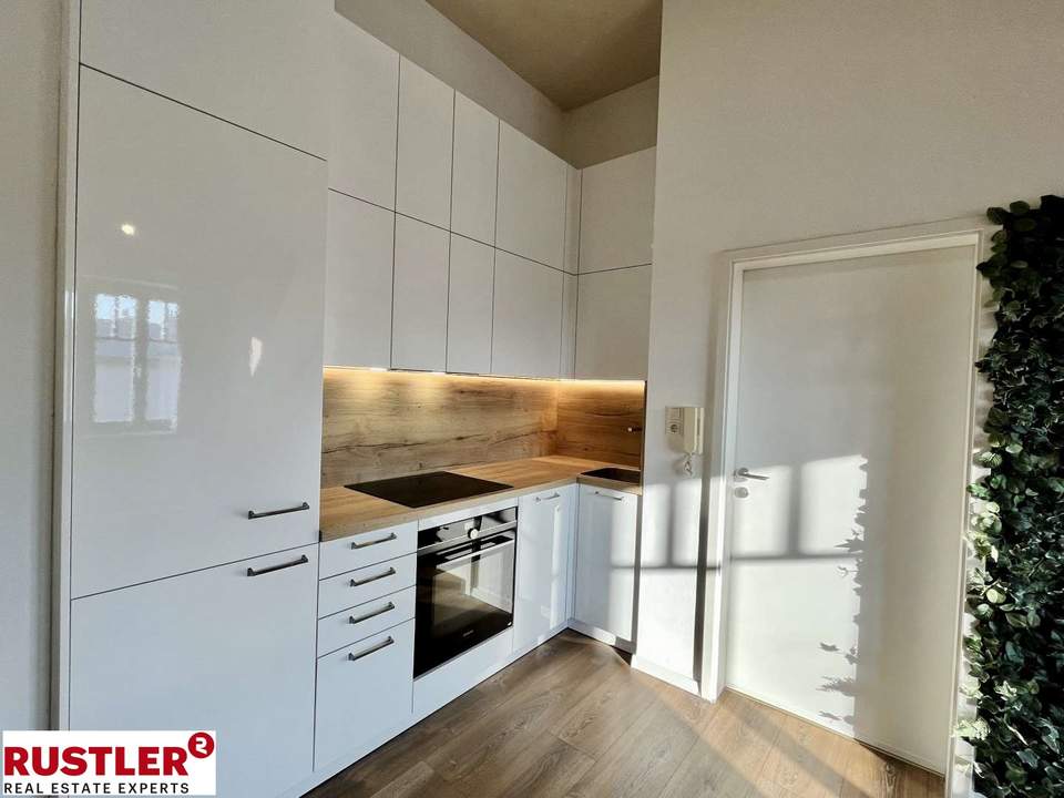 Exklusive DG-Wohnung in Fußnähe zur U1 –Station & Donauzentrum